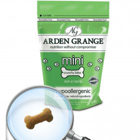Хипоалергично лакомство Arden Grange Mini Crunchy Bites - хрупкави кокалчета с агнешко месо